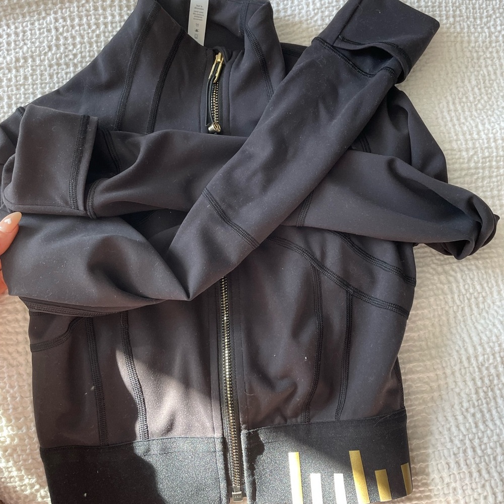 Lululemon cropped jacket